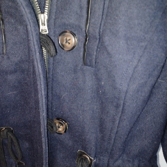 Areopostale - Picture 3 of 9